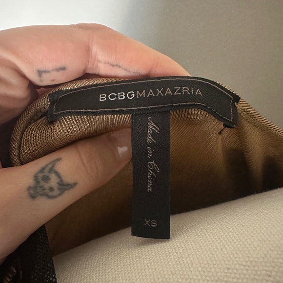 BCBGMaxAzria sz xs MILA Black Gold Combo Fabric One Sleeve Dress stretch lace - Picture 4 of 6